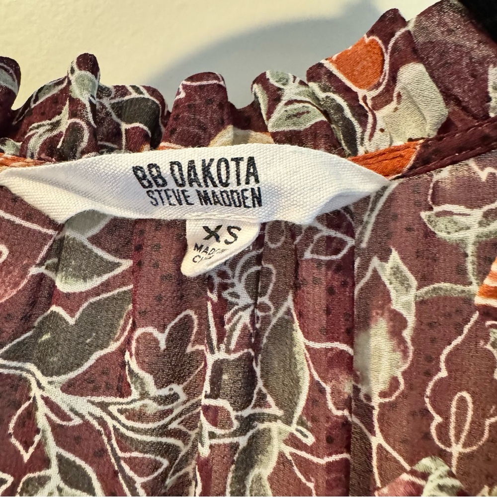 BB Dakota Long Sleeve fancy that floral maroon midi dress | XS - Picture 3 of 7